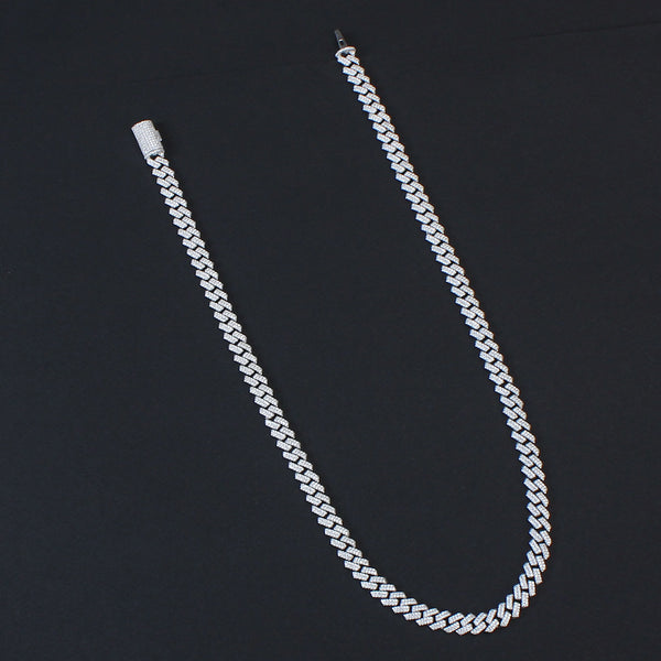 Embellished With Studded Cuban Men`s Chain