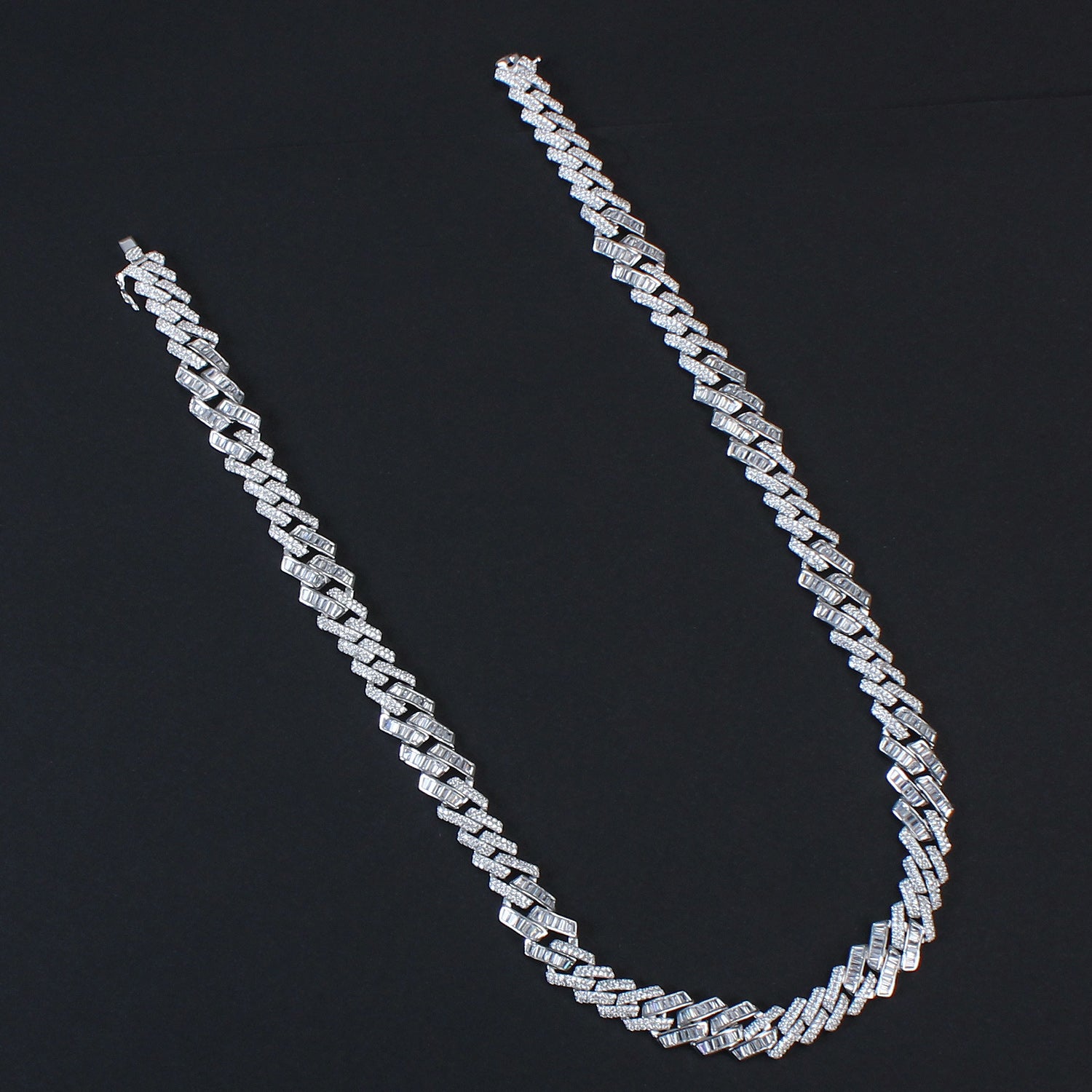 Buy Silver Chains – Men & Women Stylish Designs | Velli Shop